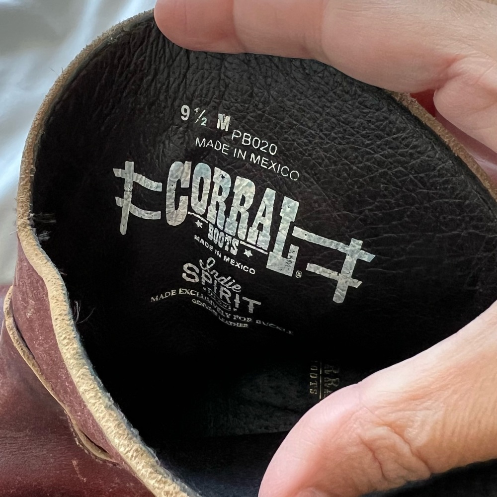 Corral Boot - Picture 2 of 5